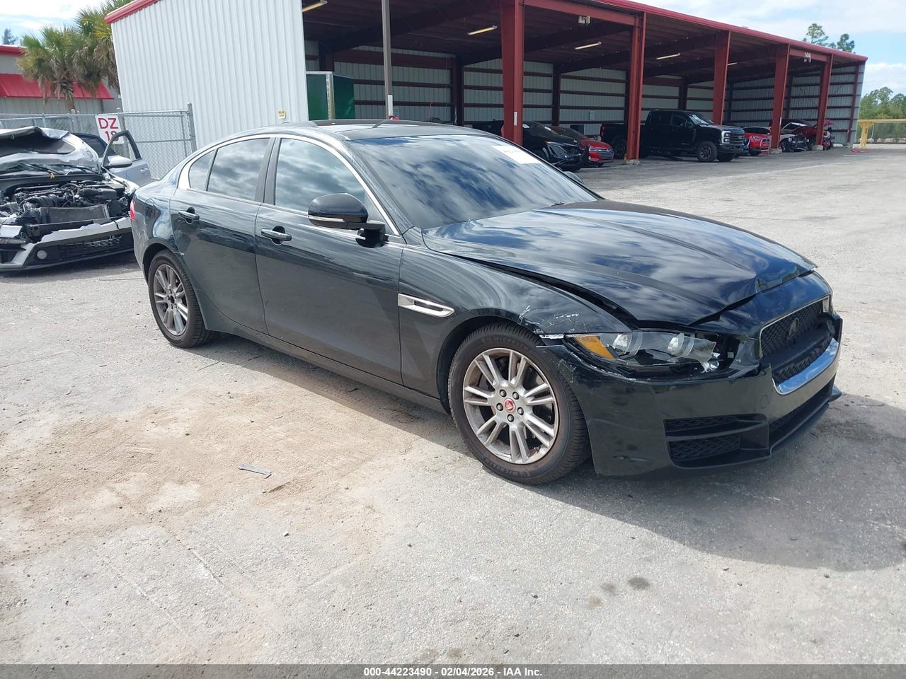 SAJAD4FX4JC****** · 2018 JAGUAR XE 25T PREMIUM