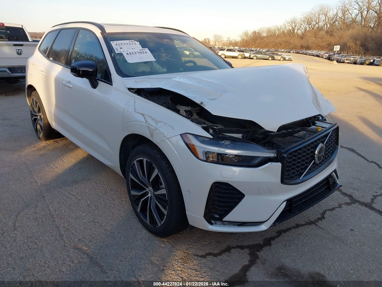 YV4M12RC6S1****** · 2025 VOLVO XC60 B5 PLUS