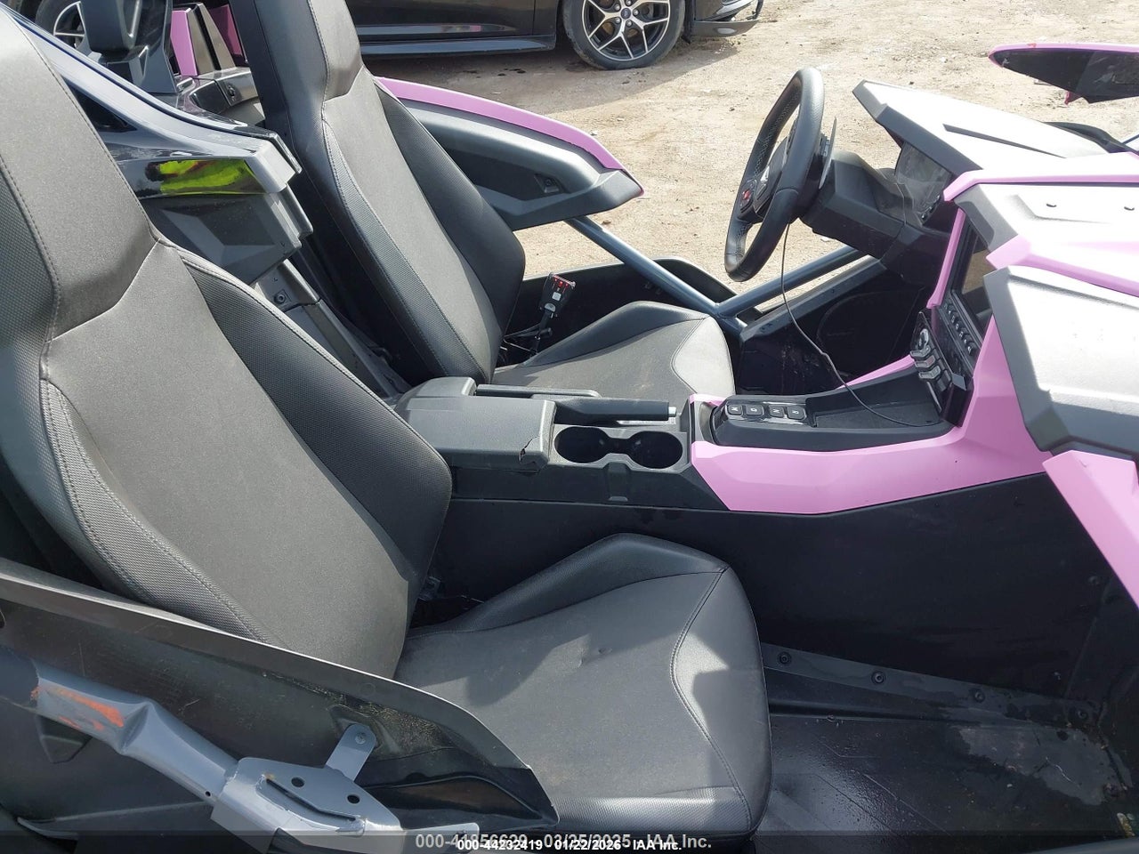 57XAARHB1P8****** · 2023 POLARIS SLINGSHOT R · 5/10