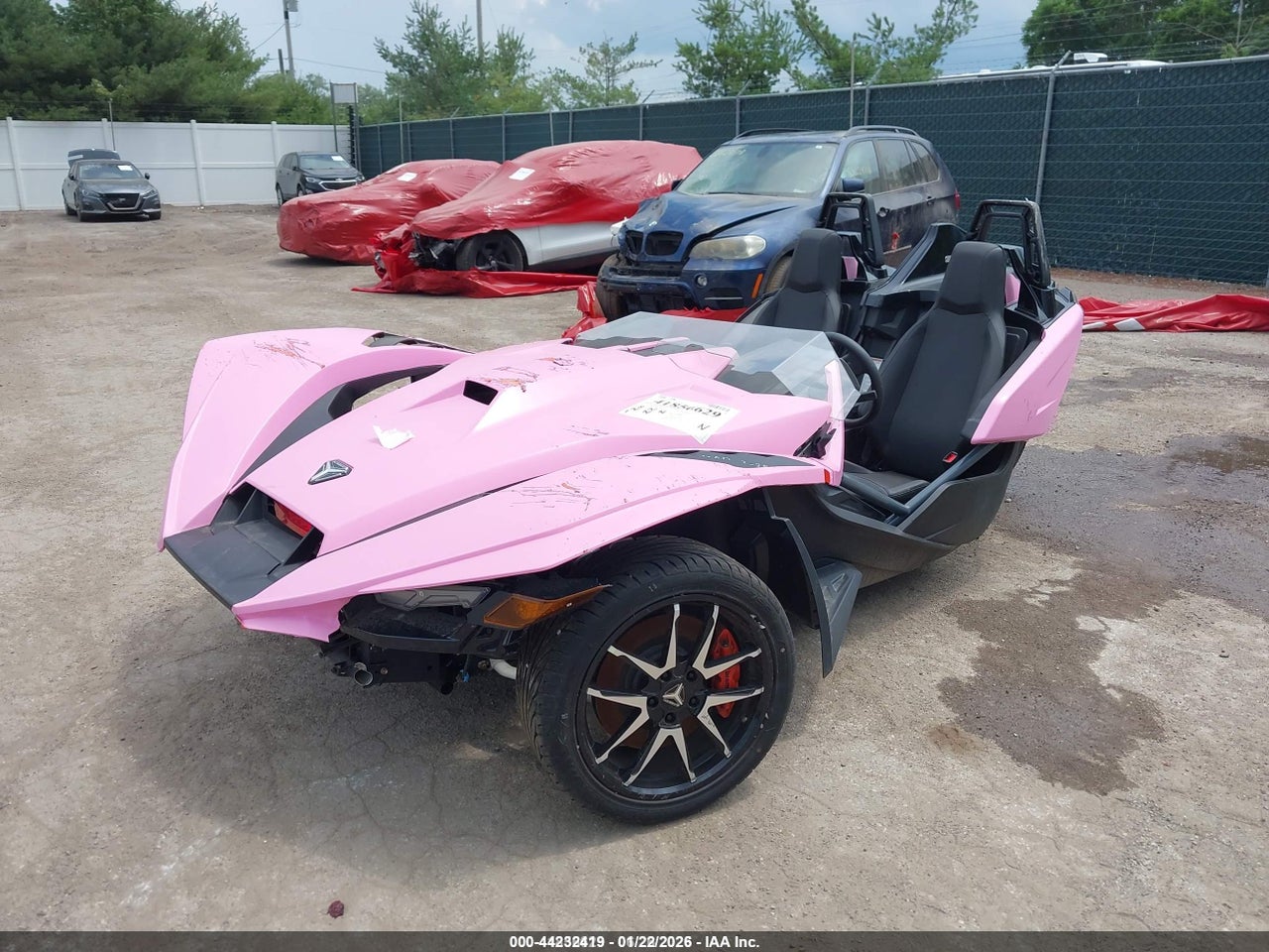 57XAARHB1P8****** · 2023 POLARIS SLINGSHOT R · 2/10