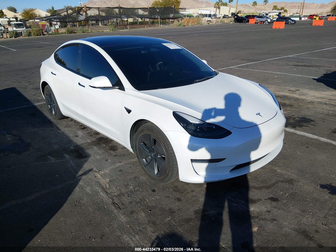 5YJ3E1EA8NF****** · 2022 TESLA MODEL 3 REAR-WHEEL DRIVE