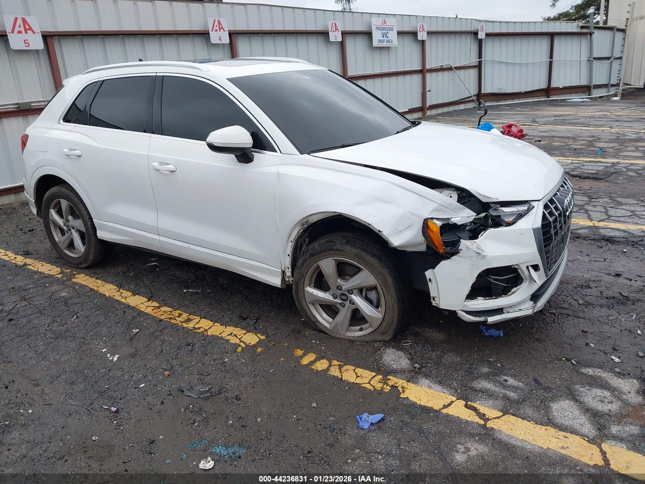 WA1AUCF36M1****** · 2021 AUDI Q3 PREMIUM 40 TFSI QUATTRO TIPTRONIC