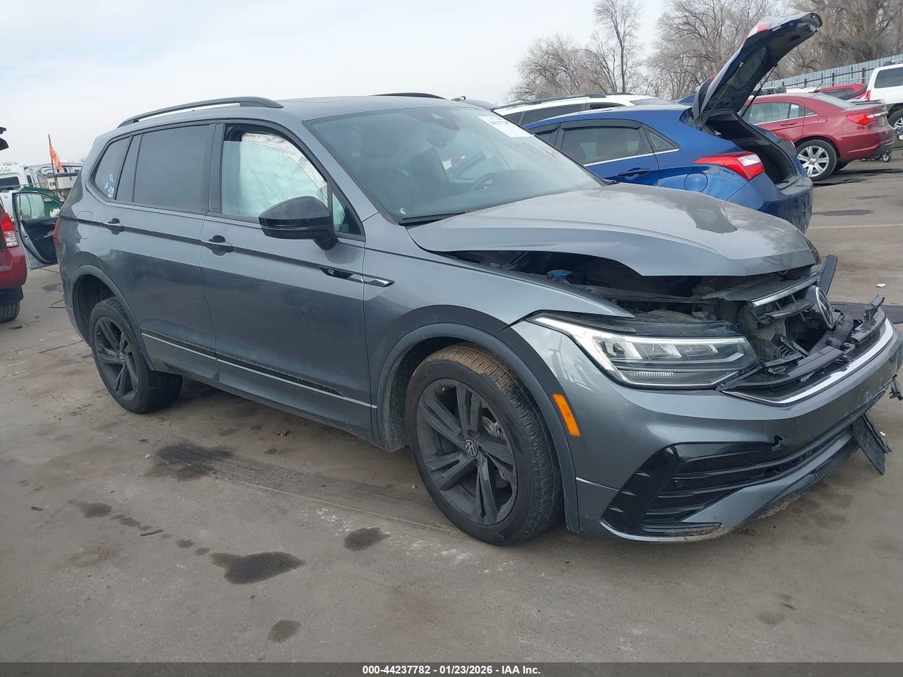 3VVCB7AX5PM****** · 2023 VOLKSWAGEN TIGUAN 2.0T SE R-LINE BLACK