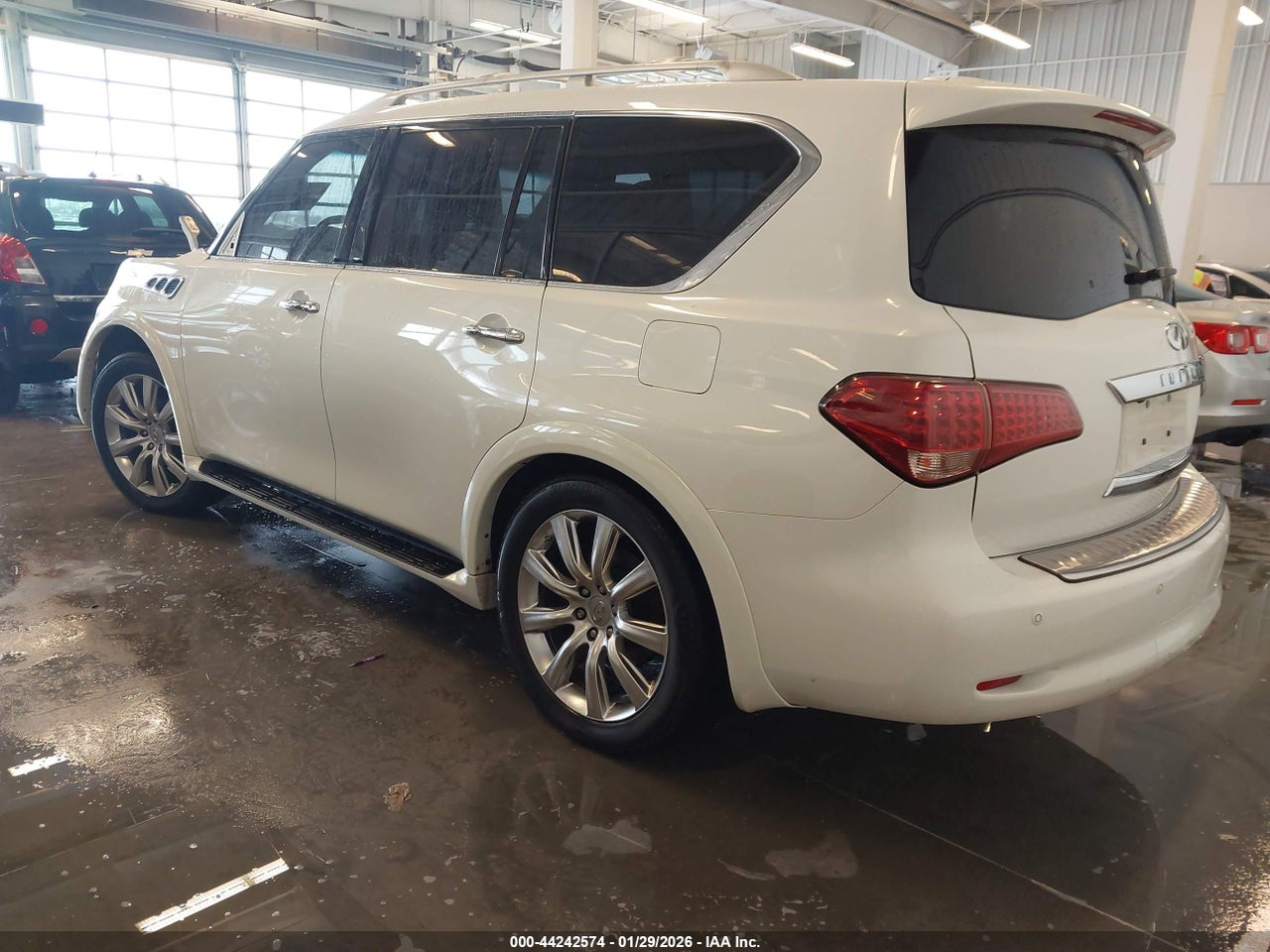 2013 INFINITI QX56   · 3/11