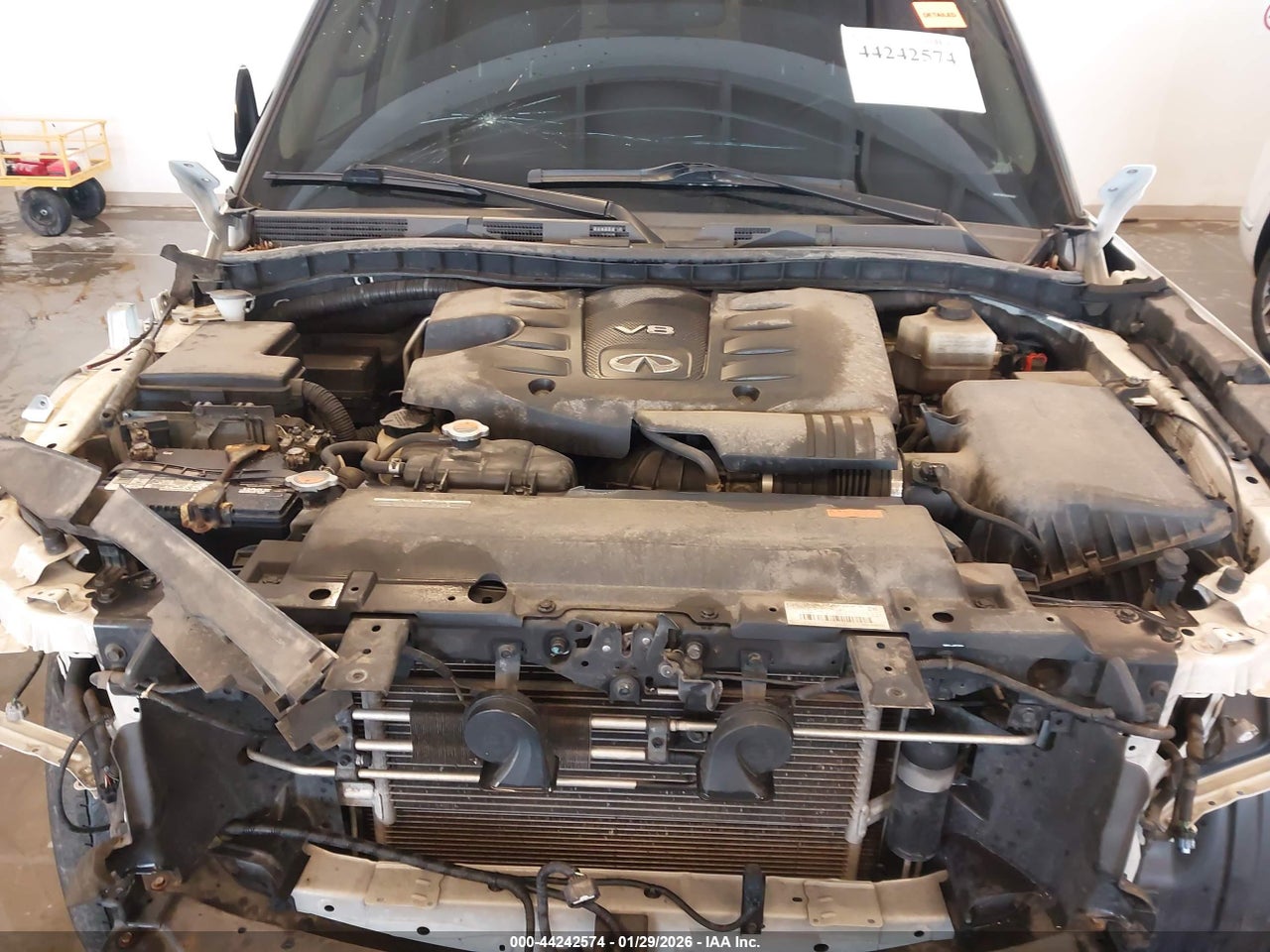 2013 INFINITI QX56   · 10/11