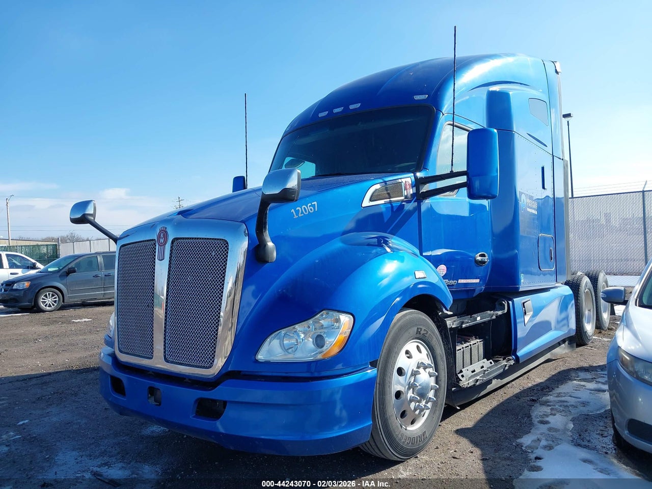 2020 KENWORTH T680 · 2/4