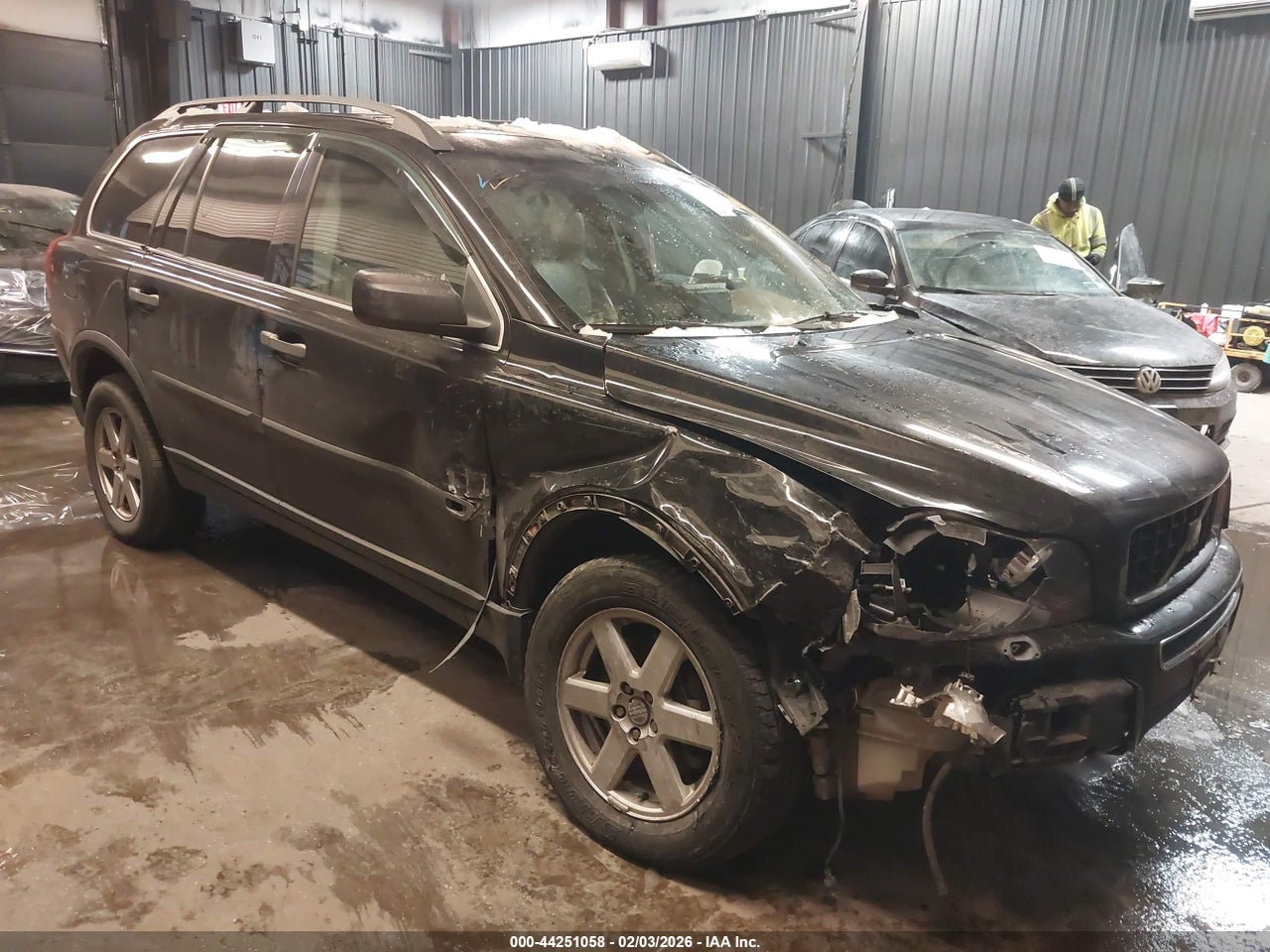2005 VOLVO XC90 2.5T AWD · 6/11