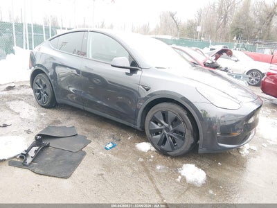 7SAYGDEE2SF****** · 2025 TESLA MODEL Y LONG RANGE DUAL MOTOR ALL-WHEEL DRIVE