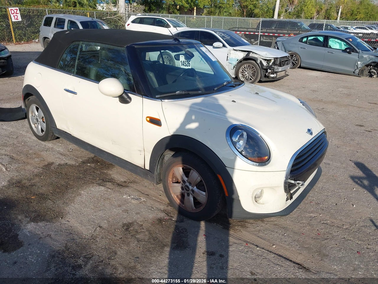 WMWWG5C59K3****** · 2019 MINI CONVERTIBLE COOPER