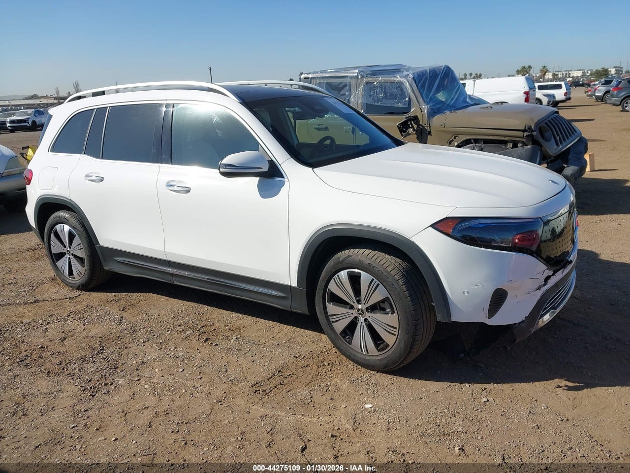 W1N9M0KB8RN****** · 2024 MERCEDES-BENZ EQB 300 SUV 4MATIC