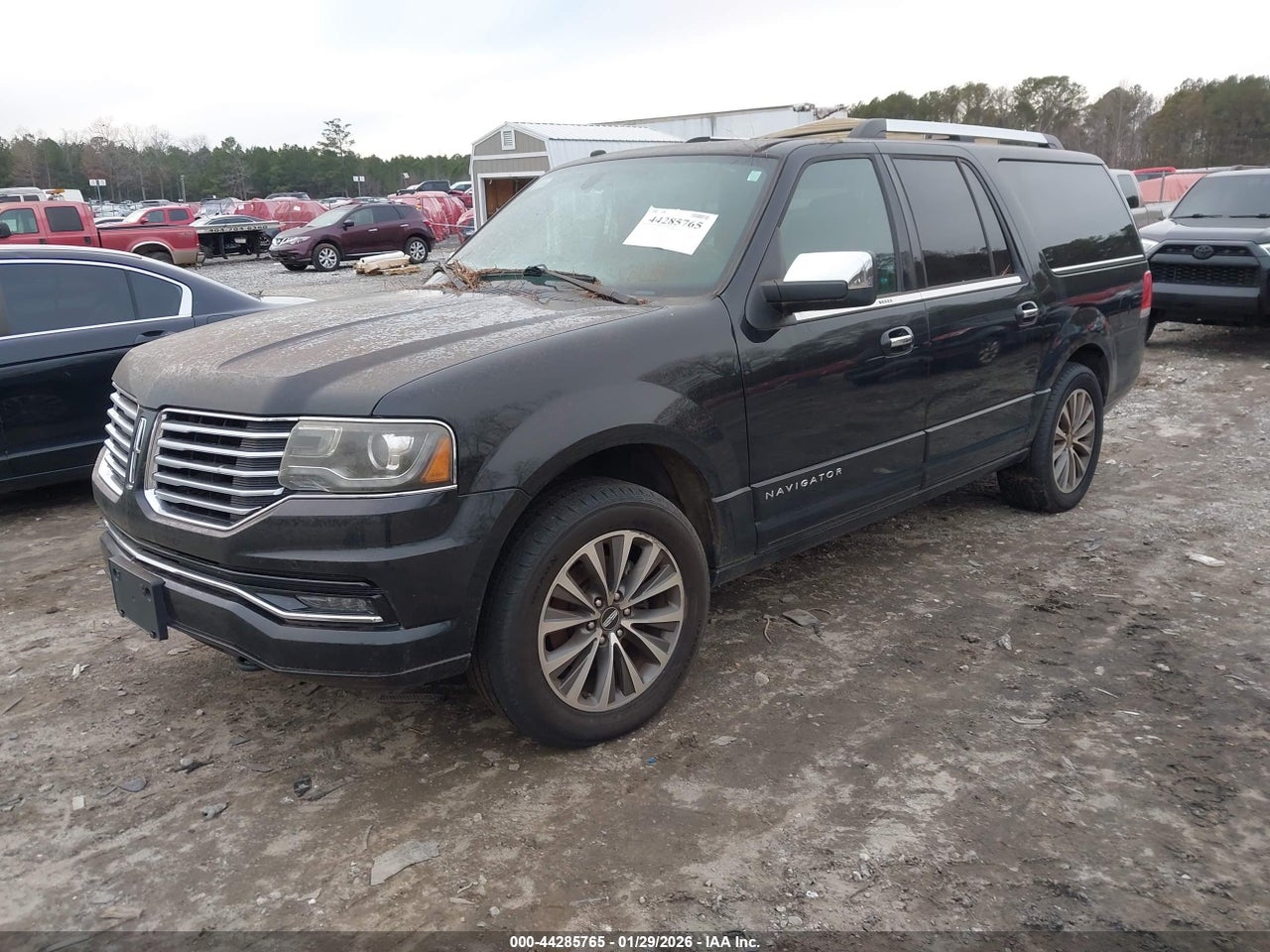 2016 LINCOLN NAVIGATOR L SELECT · 2/10