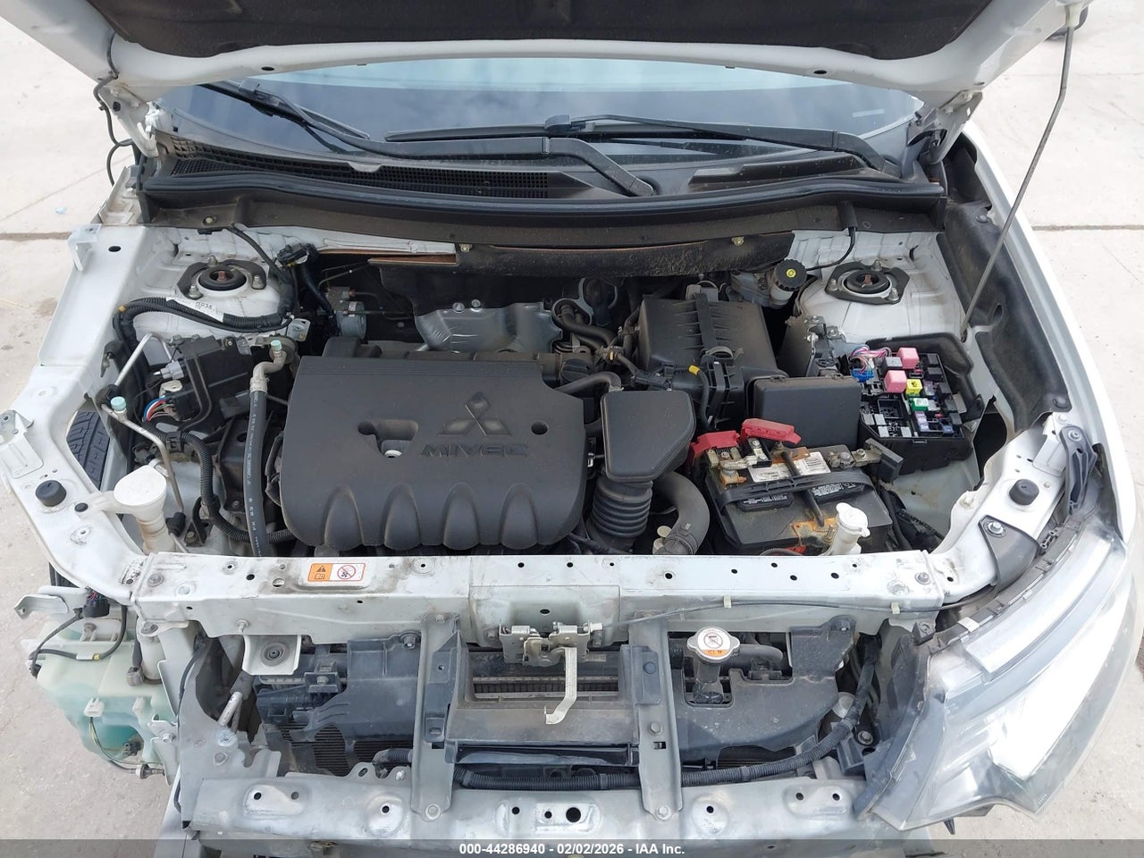 JA4AD3A30HZ****** · 2017 MITSUBISHI OUTLANDER SE · 10/11