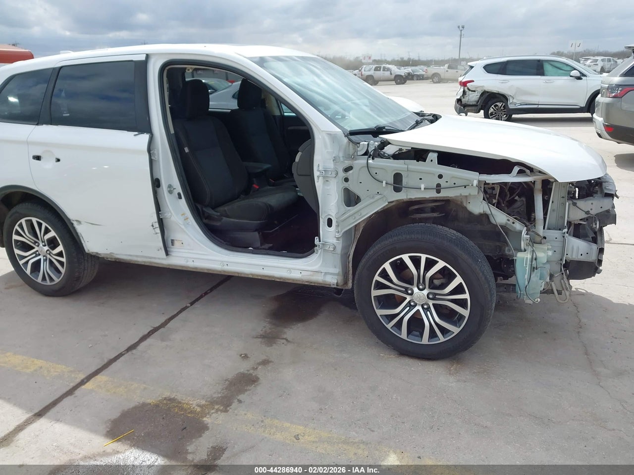 JA4AD3A30HZ****** · 2017 MITSUBISHI OUTLANDER SE · 6/11