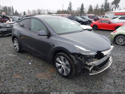 7SAYGDEE7PF****** · 2023 TESLA MODEL Y AWD/LONG RANGE DUAL MOTOR ALL-WHEEL DRIVE