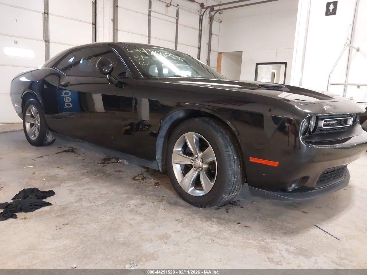 2C3CDZAG6GH****** · 2016 DODGE CHALLENGER SXT