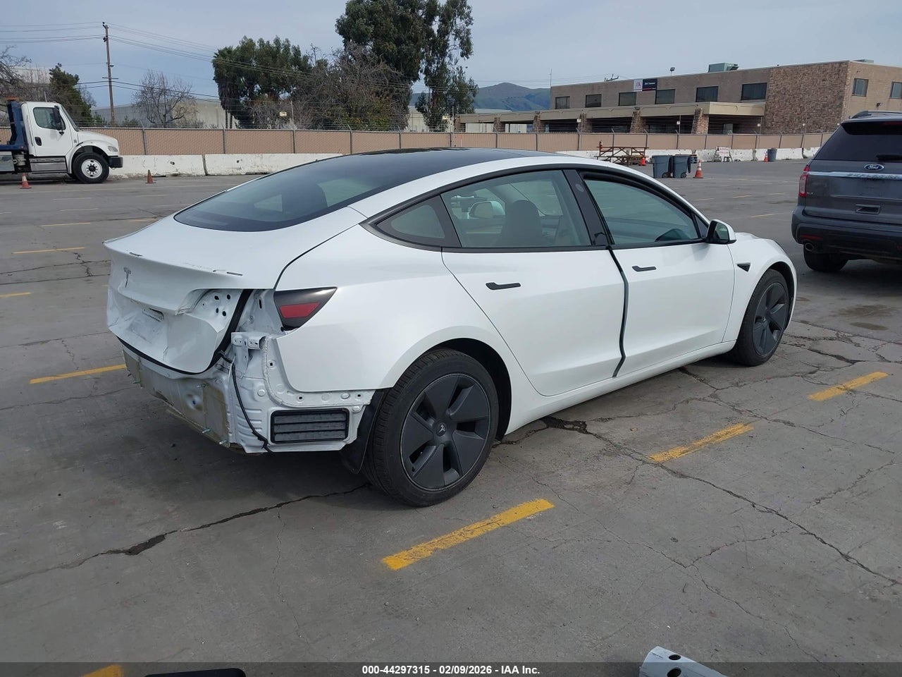 2023 TESLA MODEL 3 REAR-WHEEL DRIVE · 4/11