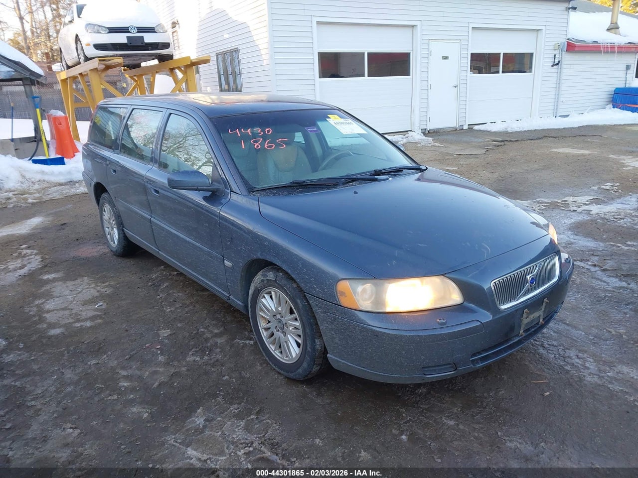 YV1SW640852****** · 2005 VOLVO V70 2.4