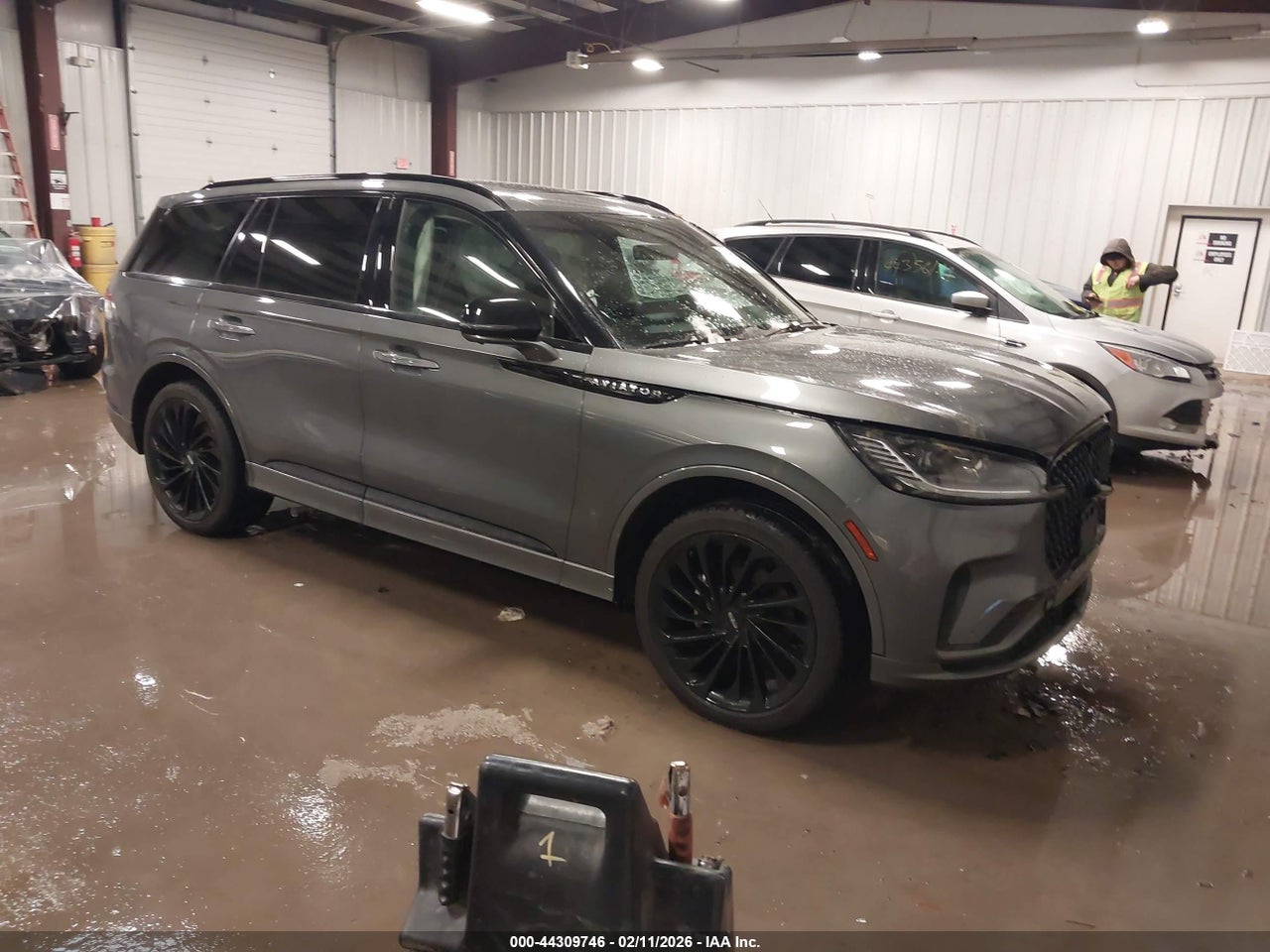 5LM5J7XC3SG****** · 2025 LINCOLN AVIATOR RESERVE
