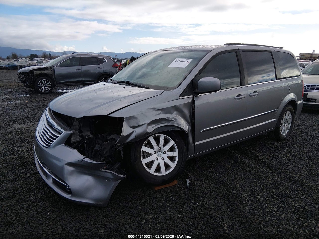 2C4RC1BG9GR****** · 2016 CHRYSLER TOWN &amp; COUNTRY TOURING · 2/11
