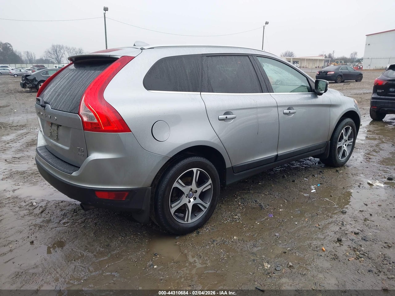 2012 VOLVO XC60 T6/T6 PLATINUM/T6 PREMIER PLUS/T6 R-DESIGN/T6 R-DESIGN PLATINUM/T6 R-DESIGN PREMIER PLUS · 4/5