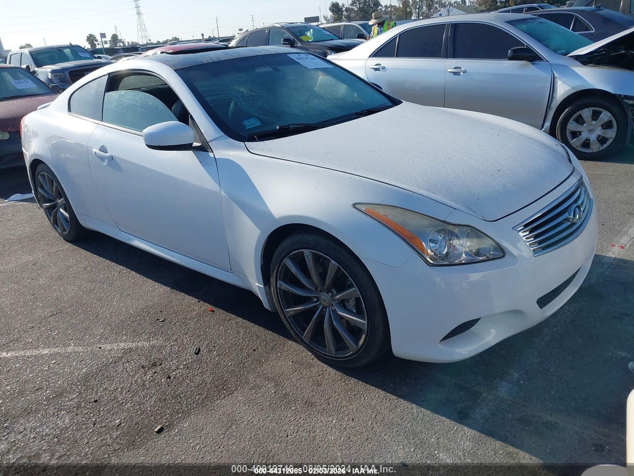 JNKCV64E68M****** · 2008 INFINITI G37 JOURNEY