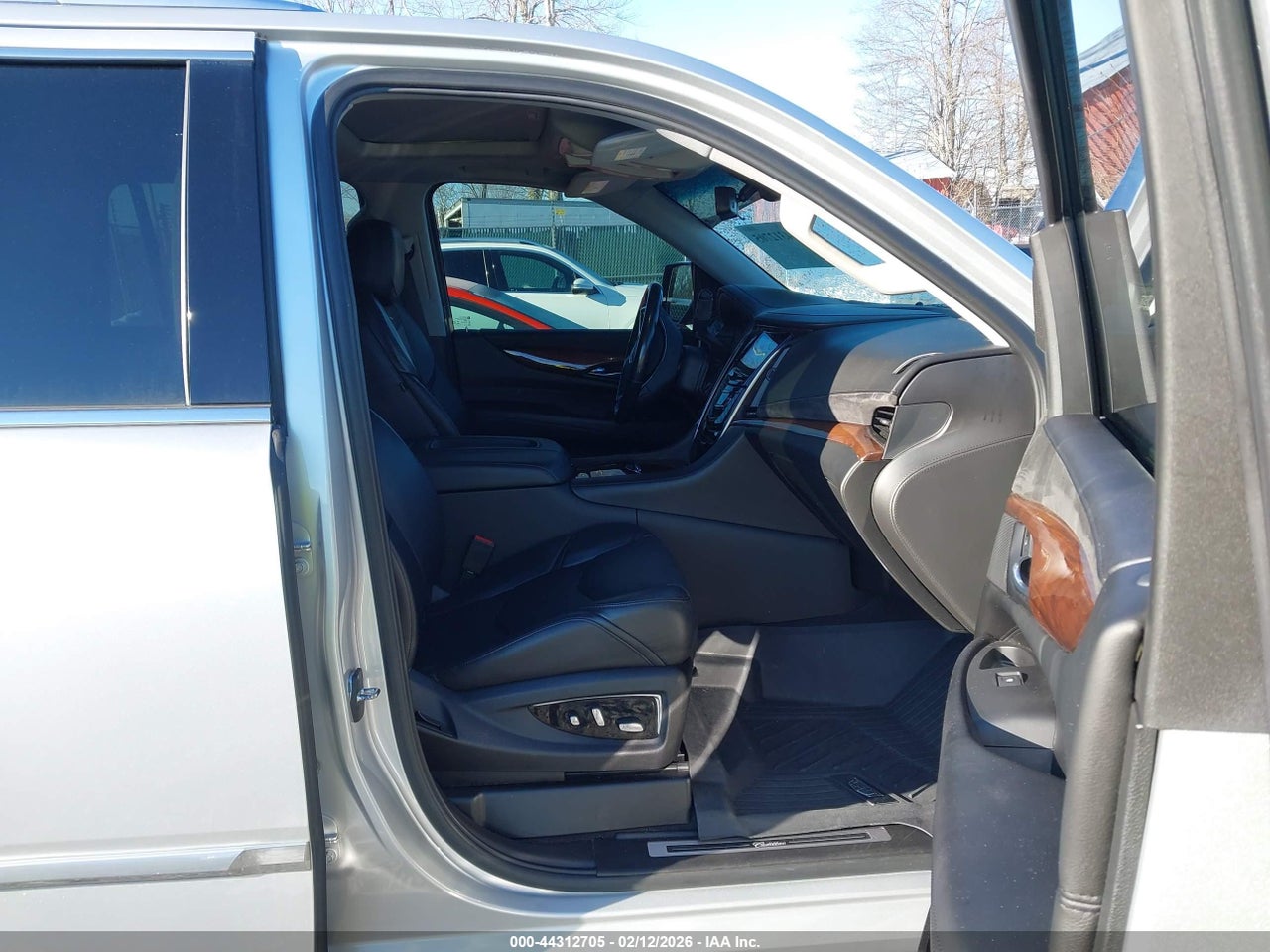2019 CADILLAC ESCALADE PREMIUM LUXURY · 5/10