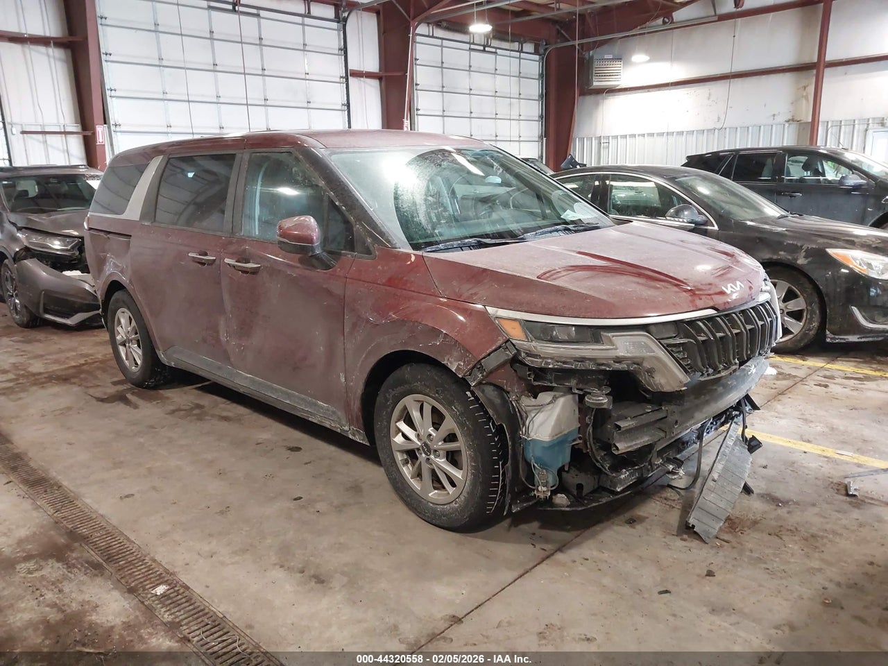 KNDNB4H38R6****** · 2024 KIA CARNIVAL MPV LX SEAT PACKAGE