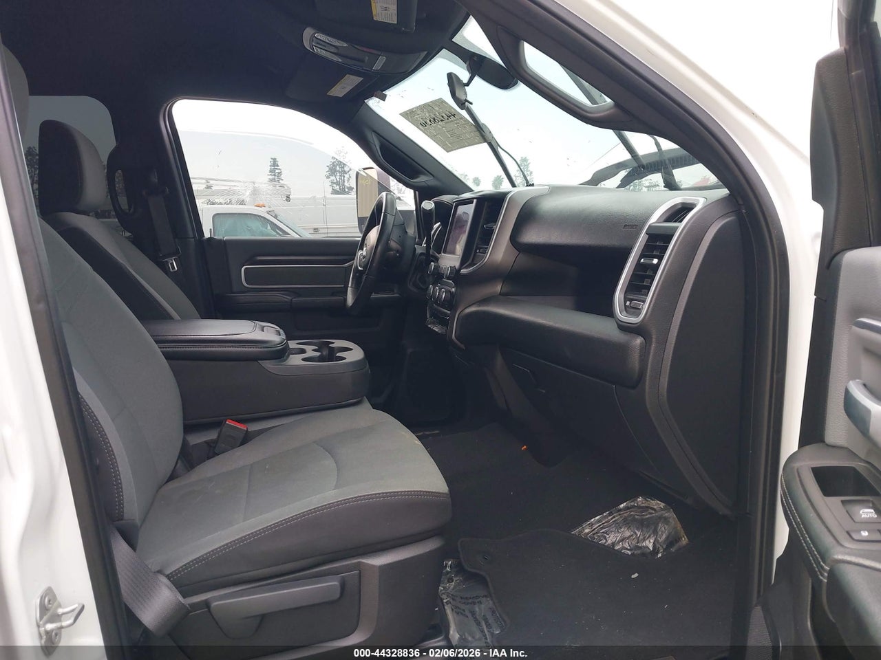 2022 RAM 2500 BIG HORN  4X4 6'4 BOX · 5/11