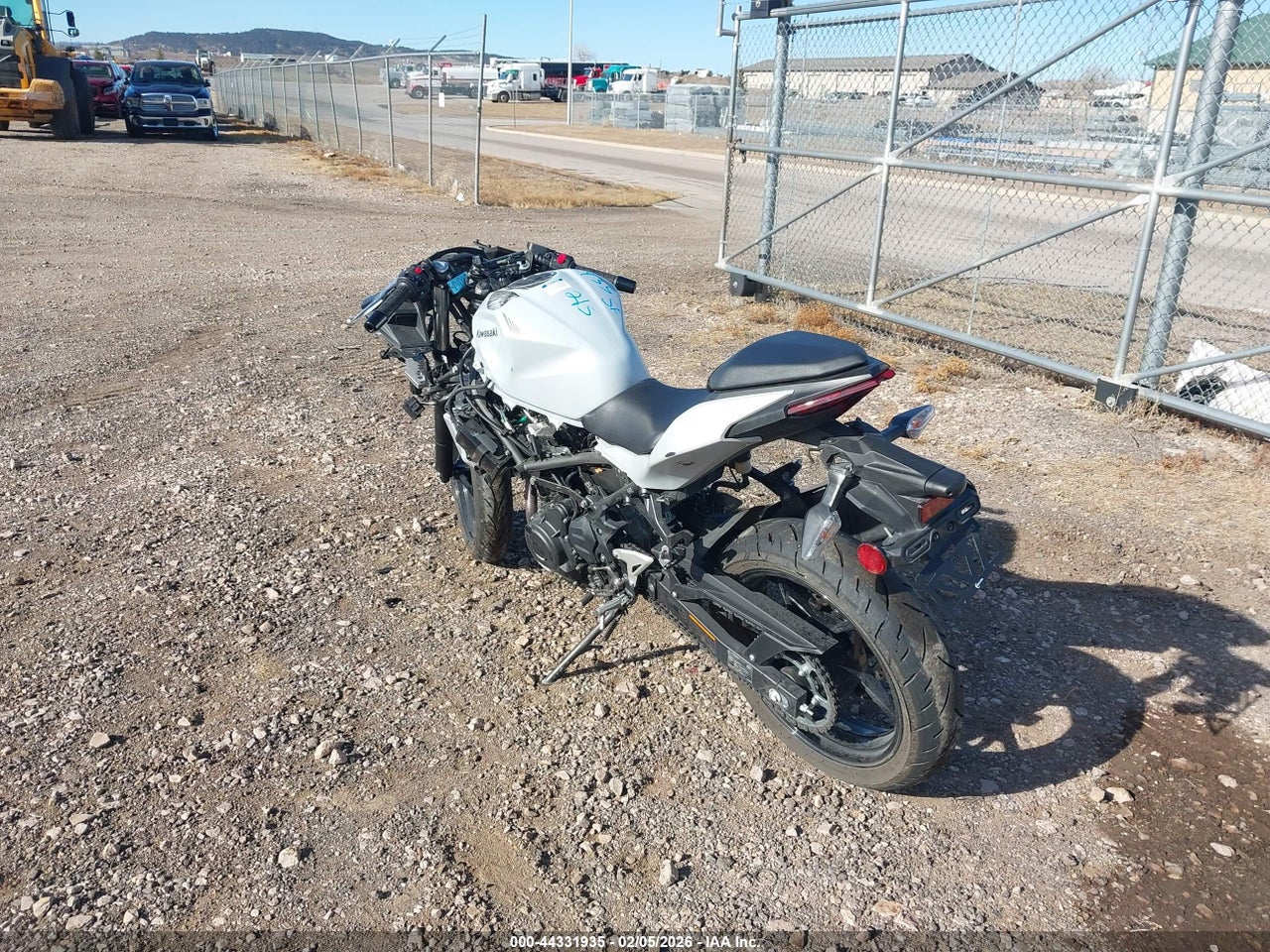 2025 KAWASAKI EX500 H · 3/11