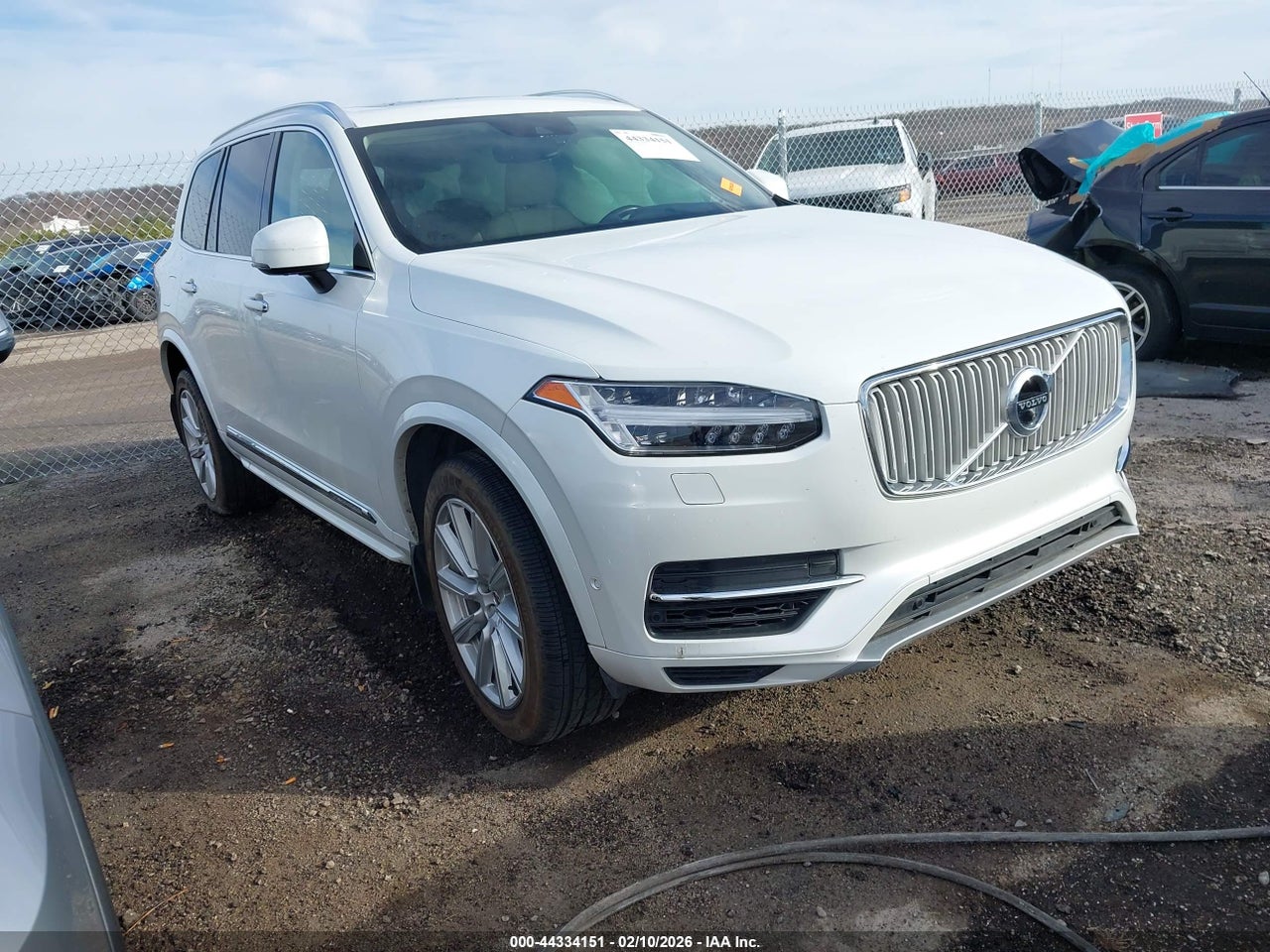 YV4BC0PL8G1****** · 2016 VOLVO XC90 HYBRID T8 INSCRIPTION
