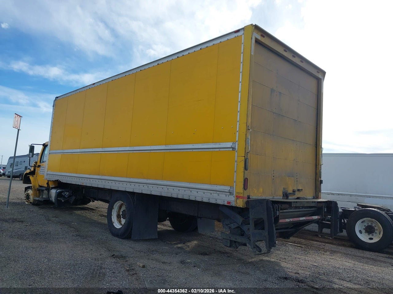 2013 FREIGHTLINER M2 106 MEDIUM DUTY · 3/4