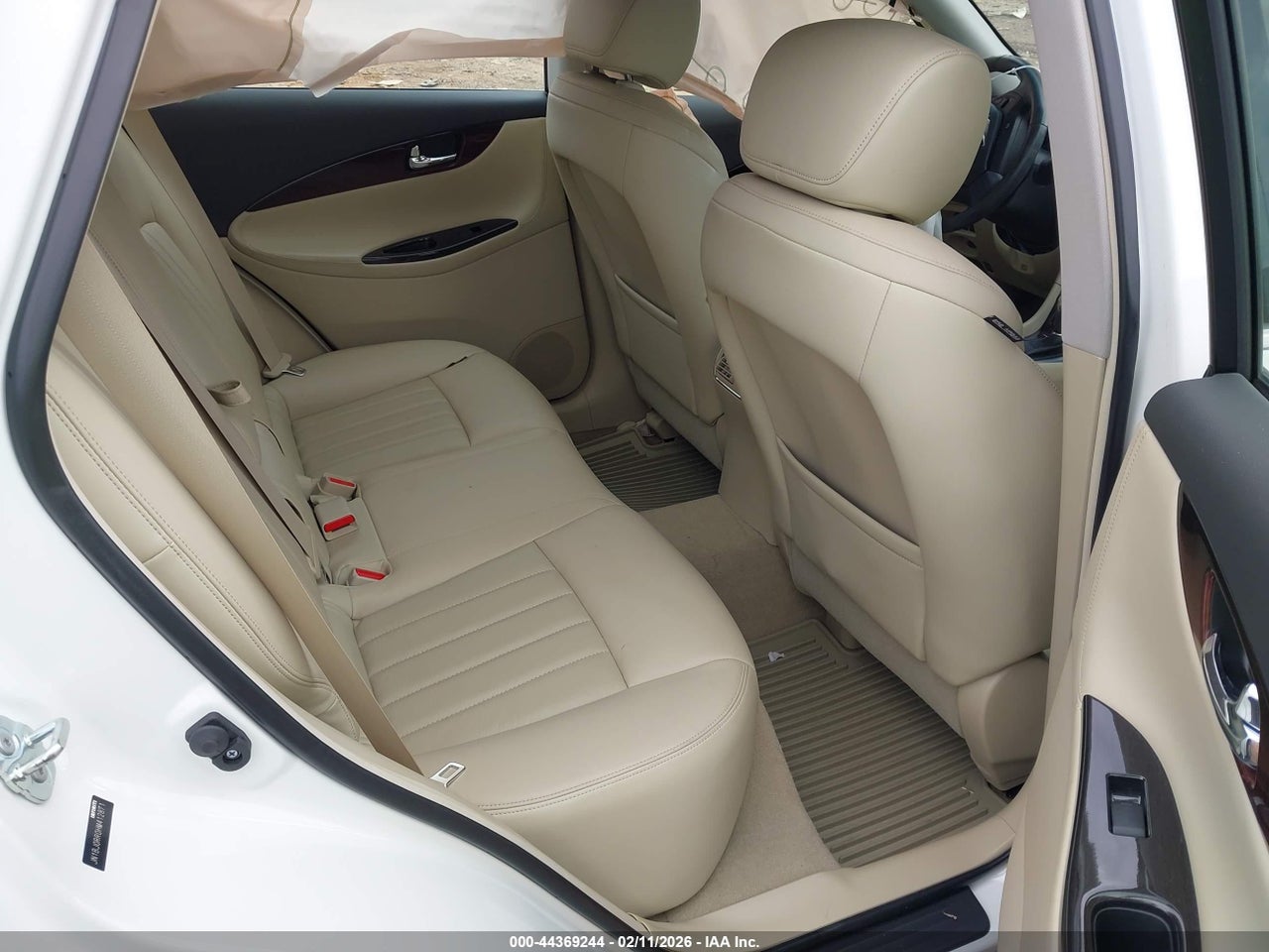 JN1BJ0RR0HM****** · 2017 INFINITI QX50   · 8/11