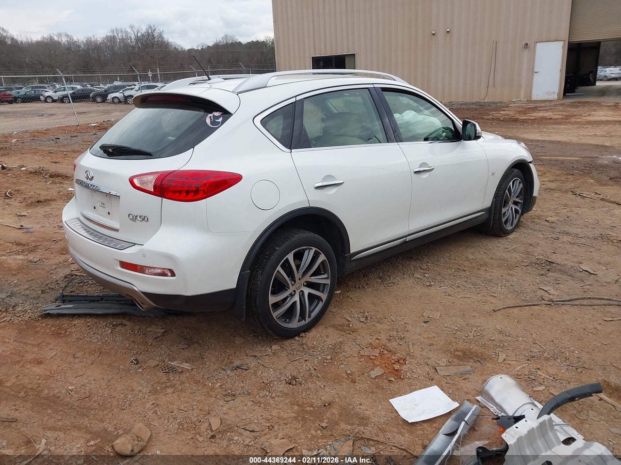 JN1BJ0RR0HM****** · 2017 INFINITI QX50   · 4/11