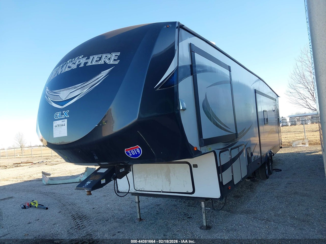 2019 FOREST RIVER TRAVEL TRAILER · 2/11