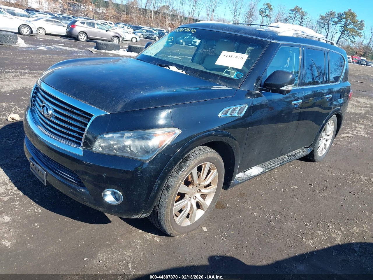 2011 INFINITI QX56 · 2/11