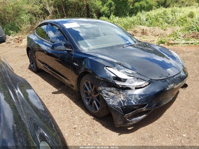 5YJ3E1EA2NF****** · 2022 TESLA MODEL 3 REAR-WHEEL DRIVE