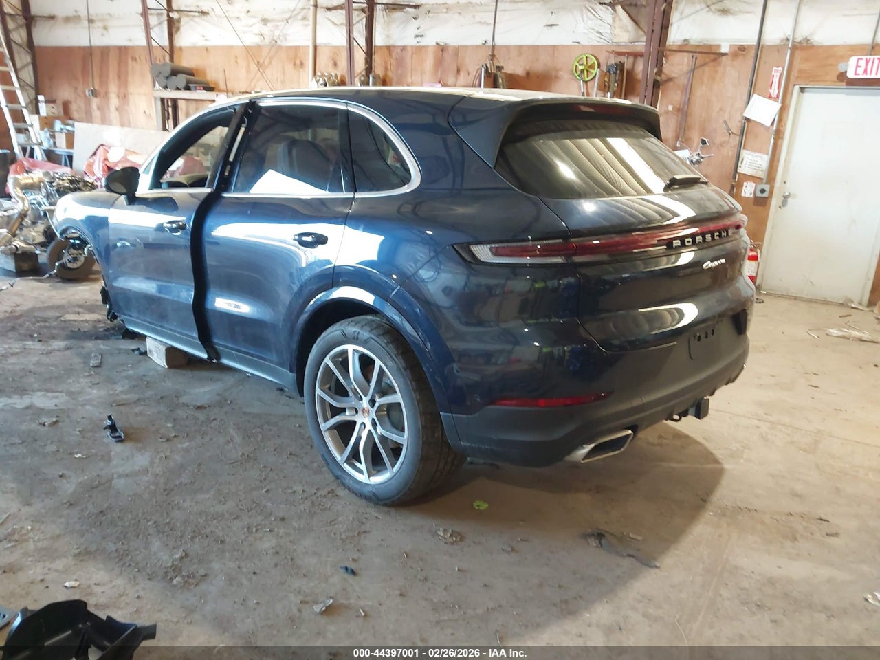 2025 PORSCHE CAYENNE · 3/11