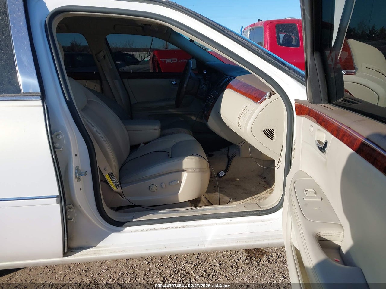 2006 CADILLAC DTS STANDARD · 5/10