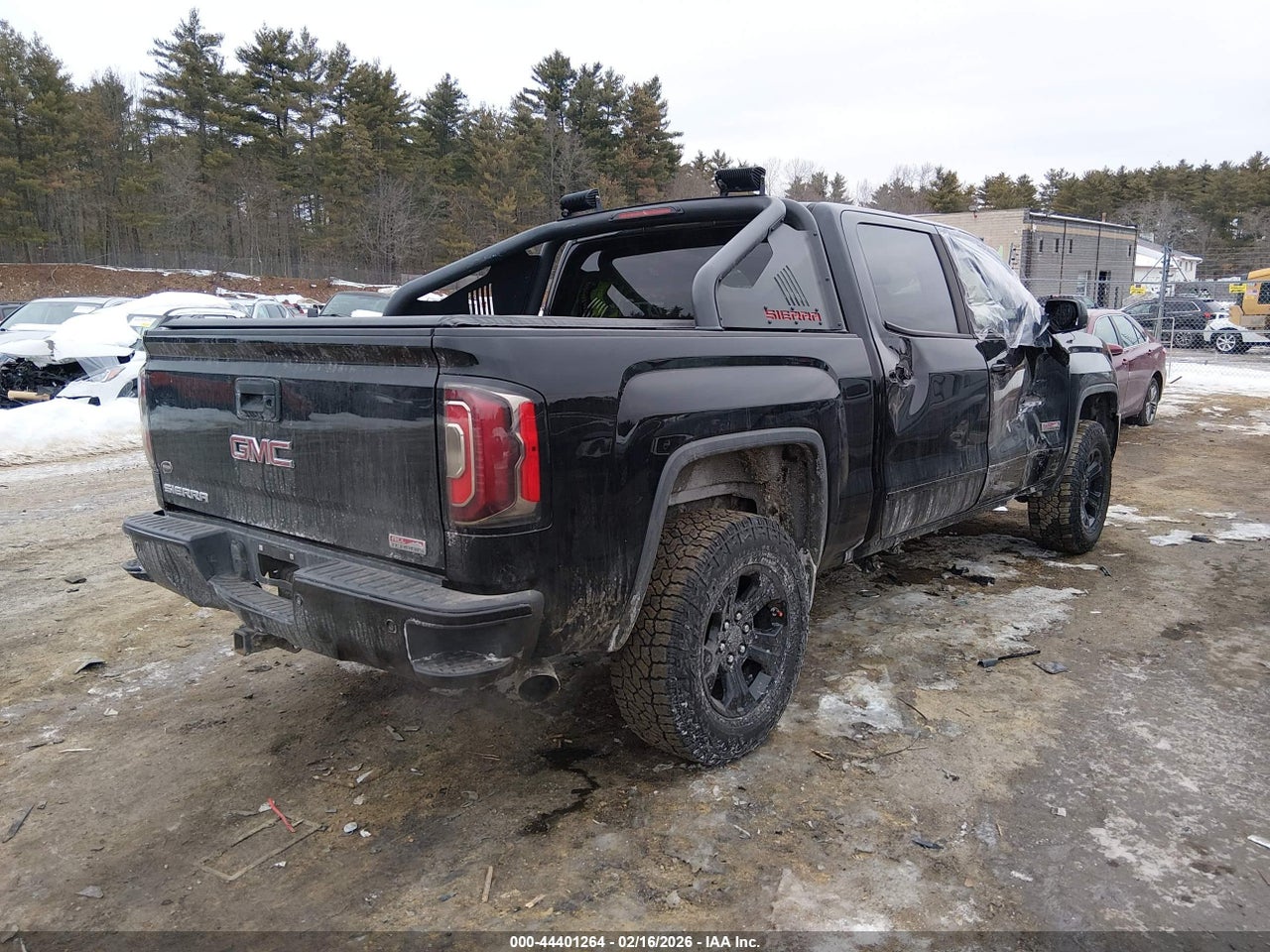 2017 GMC SIERRA 1500 SLT · 4/11