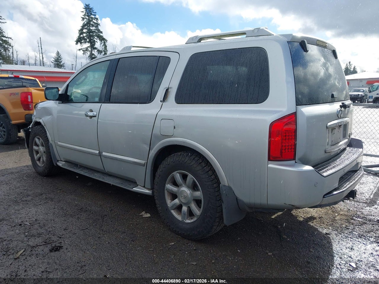 2004 INFINITI QX56 · 3/11