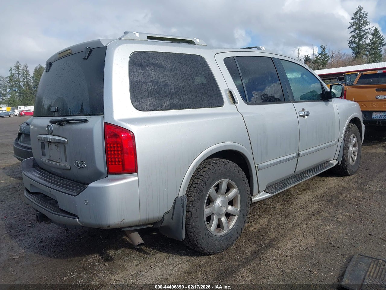 2004 INFINITI QX56 · 4/11