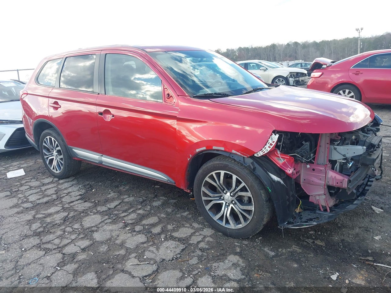 JA4AZ3A36HZ****** · 2017 MITSUBISHI OUTLANDER SE
