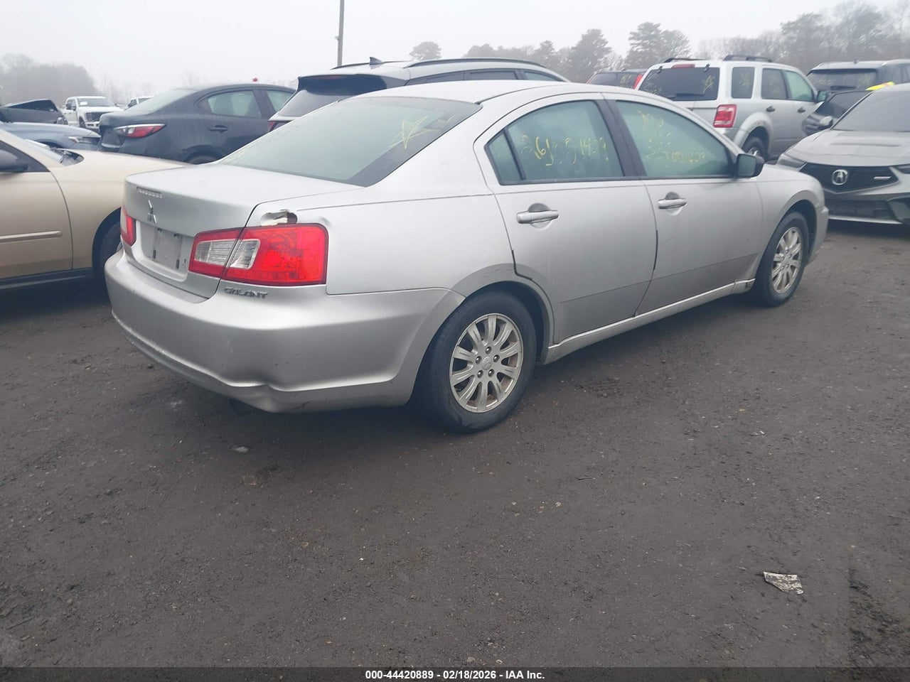 2011 MITSUBISHI GALANT FE · 4/10