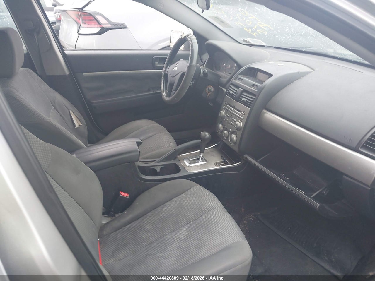 2011 MITSUBISHI GALANT FE · 5/10