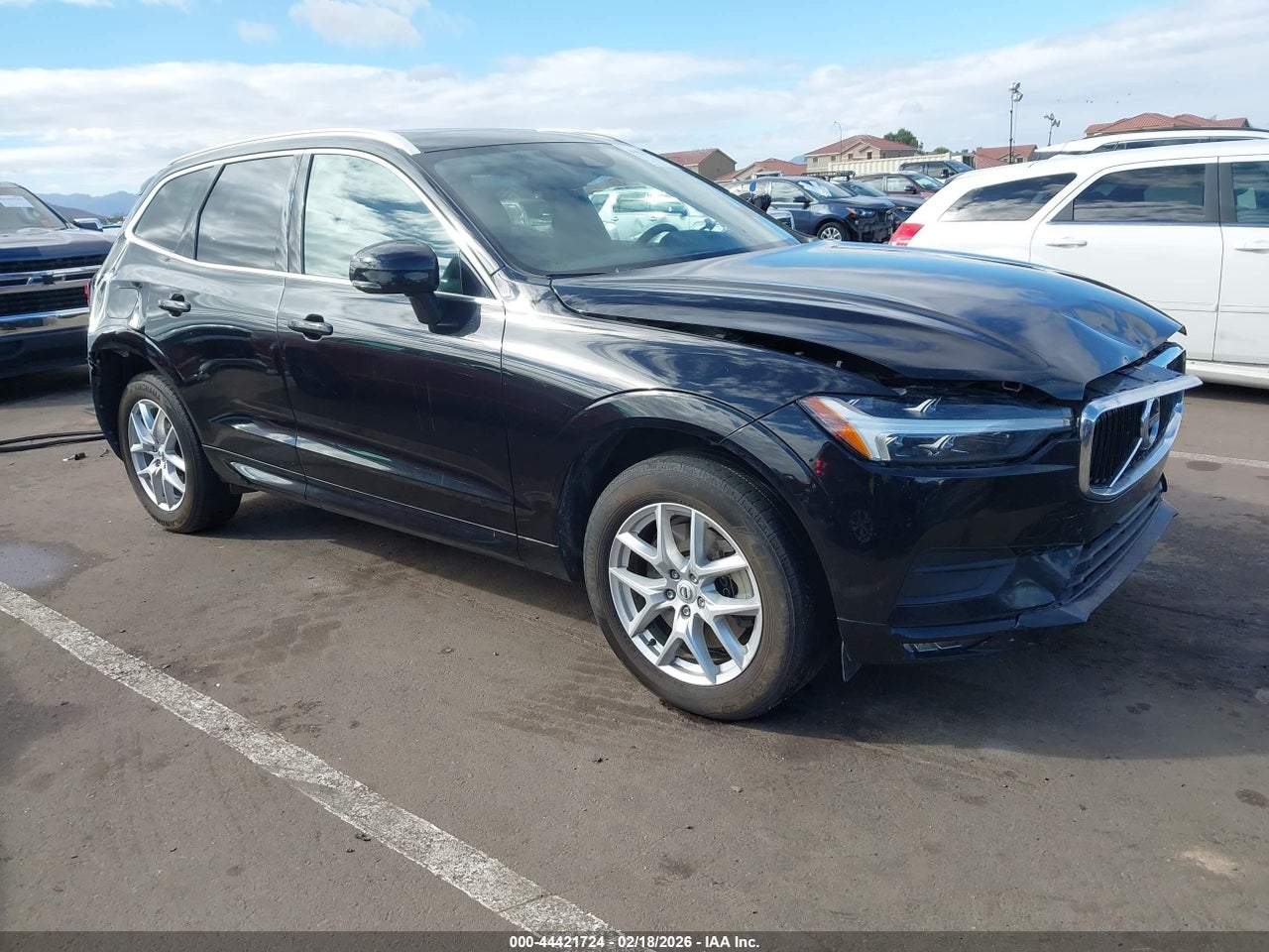 YV4A22RK6M1****** · 2021 VOLVO XC60 T6 MOMENTUM
