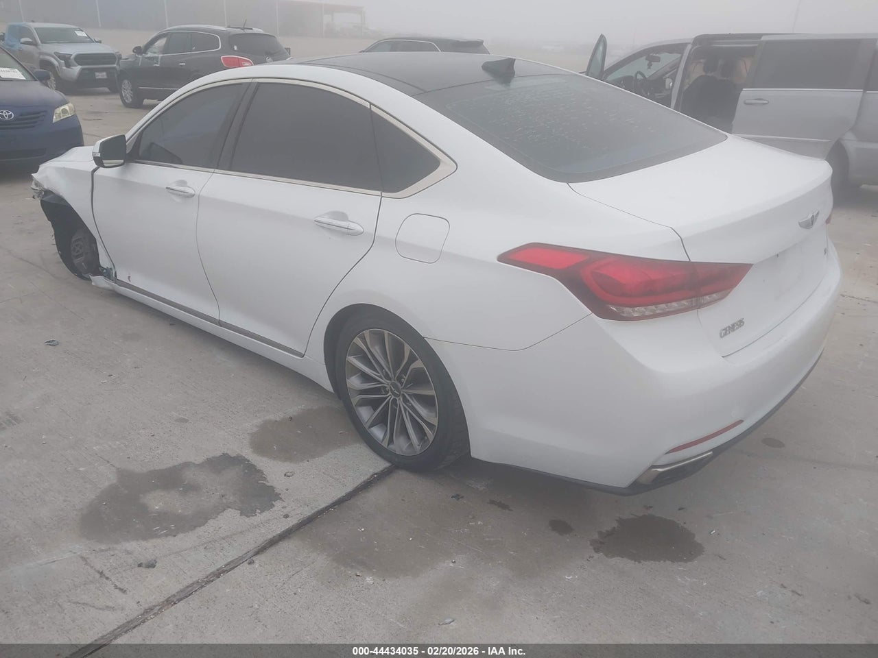 2016 HYUNDAI GENESIS 3.8 · 3/11