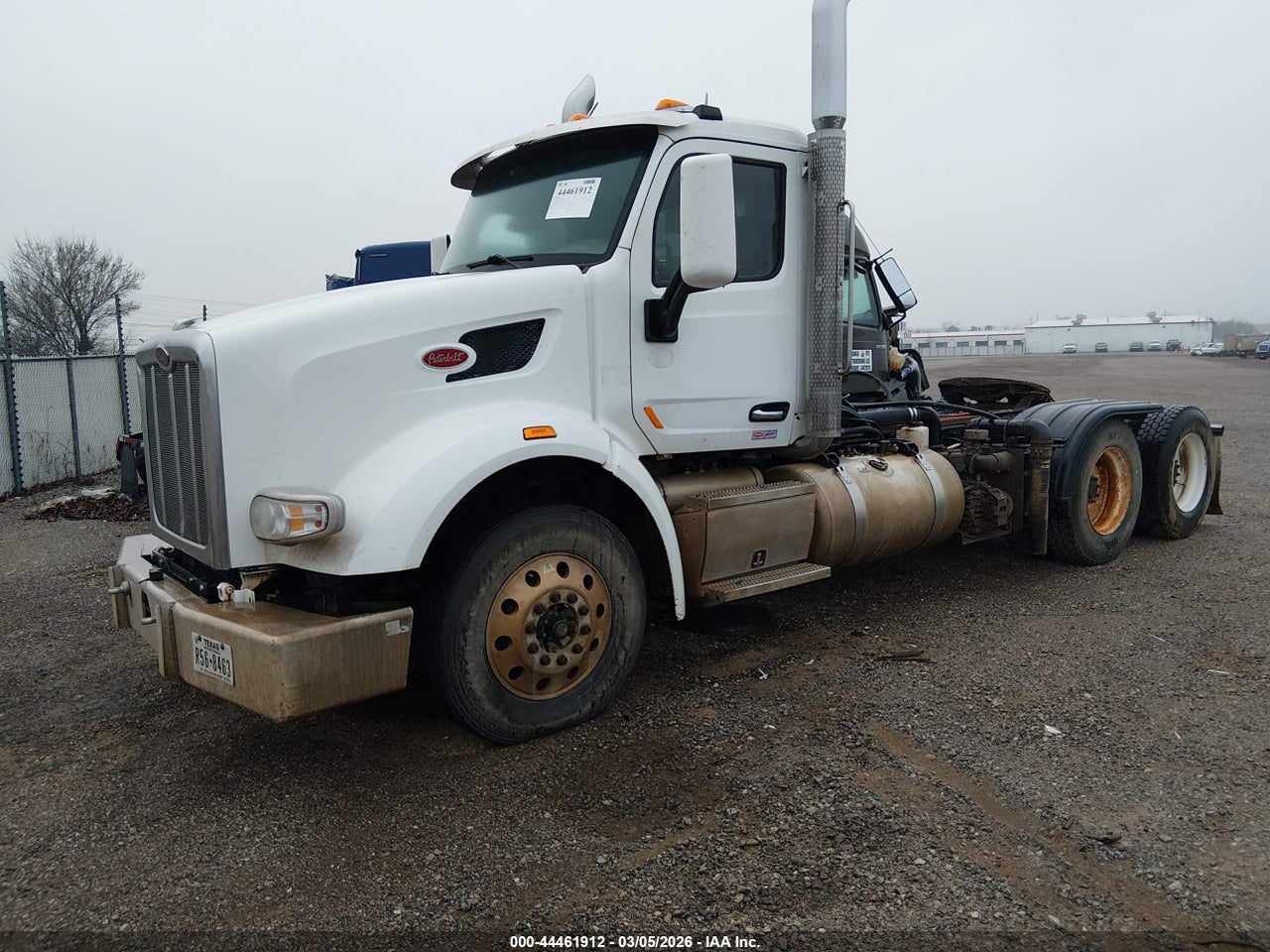2015 PETERBILT 567 · 2/11