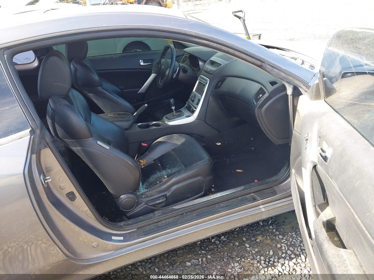 2010 HYUNDAI GENESIS 3.8 TRACK · 5/11