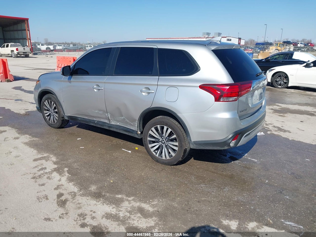 2019 MITSUBISHI OUTLANDER SE · 3/11