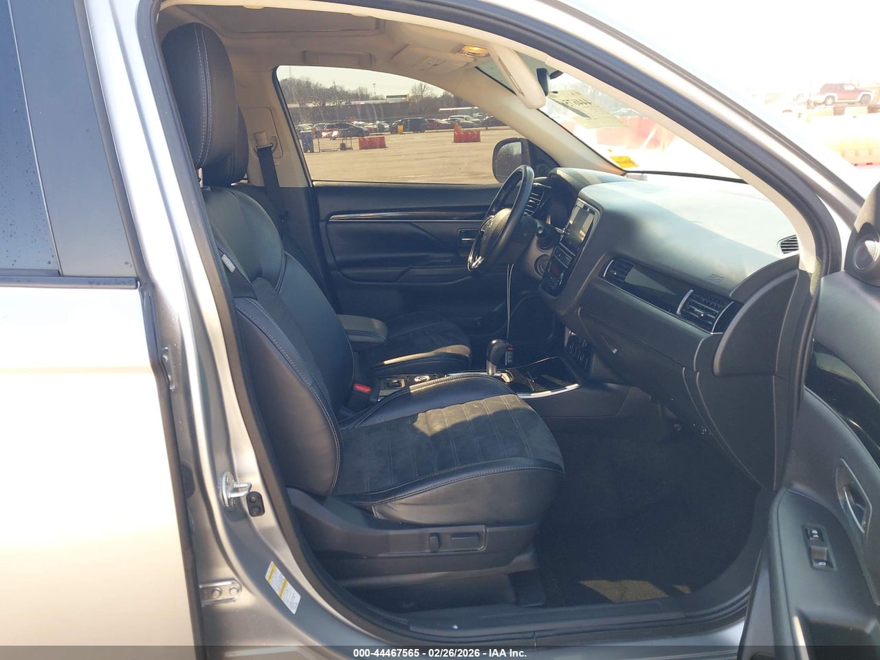 2019 MITSUBISHI OUTLANDER SE · 5/11
